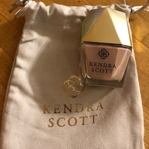 Kendra Scott Fingernail polish: brand new